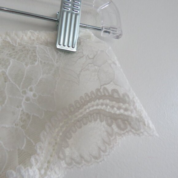 SIMONE PERELE White Lace Garter Belt Wedding Feminine Romantic - Size 4 / L - Picture 8 of 13